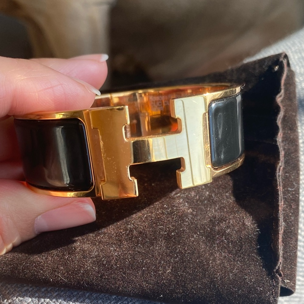 Hermès bracelet.